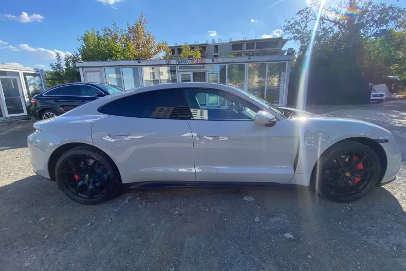 Porsche Taycan din 2023 cu 27.928 km - oferta POR134345 - foto 4