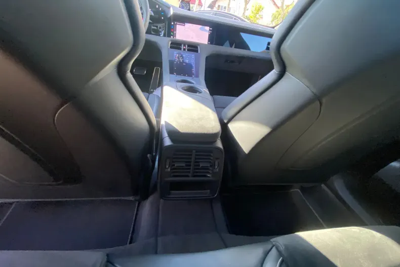 Porsche Taycan din 2023 cu 27.928 km - oferta POR134345 - foto 14