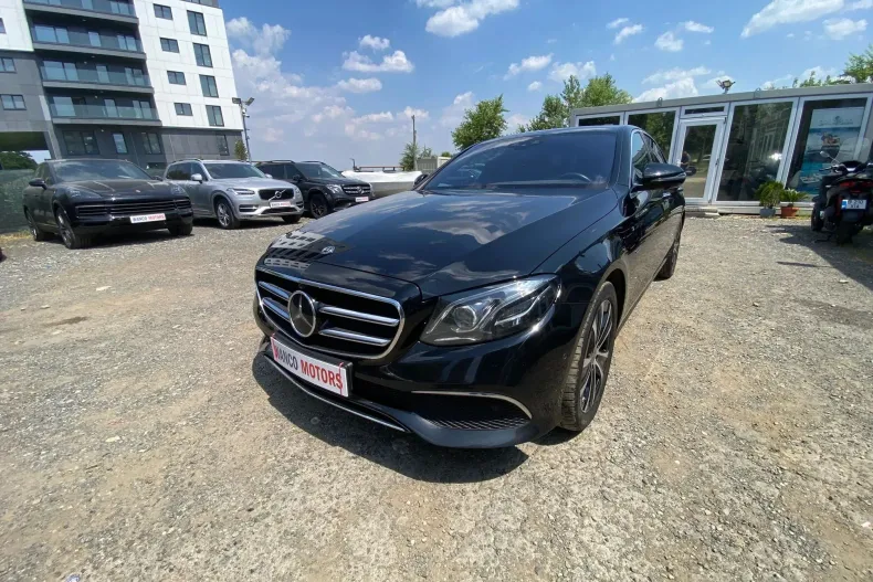 Mercedes-Benz E 220 din 2020 cu 122.181 km - oferta MER134347 - foto 1