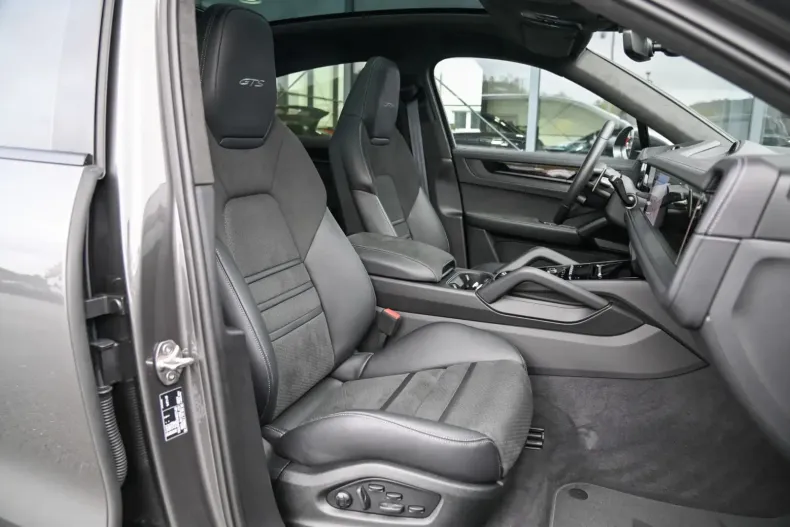 Porsche Cayenne din 2024 cu 23.040 km - oferta POR134476 - foto 14