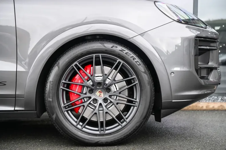 Porsche Cayenne din 2024 cu 23.040 km - oferta POR134476 - foto 48