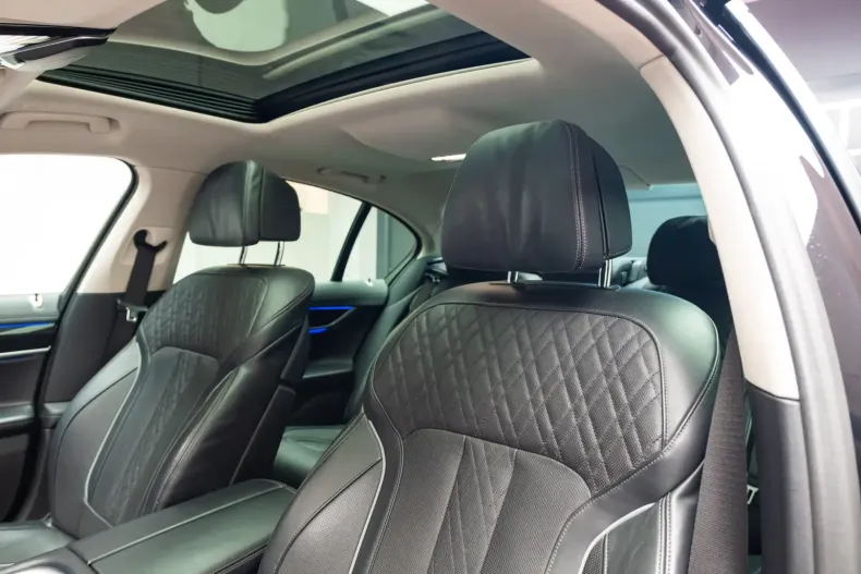 BMW 740 din 2022 cu 110.136 km - oferta BMW134493 - foto 8