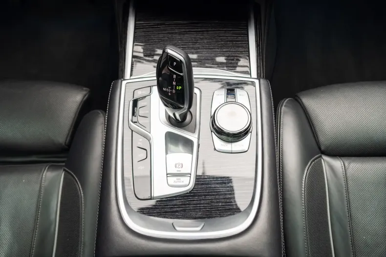 BMW 740 din 2022 cu 110.136 km - oferta BMW134493 - foto 16