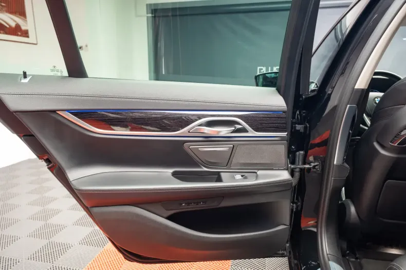 BMW 740 din 2022 cu 110.136 km - oferta BMW134493 - foto 36