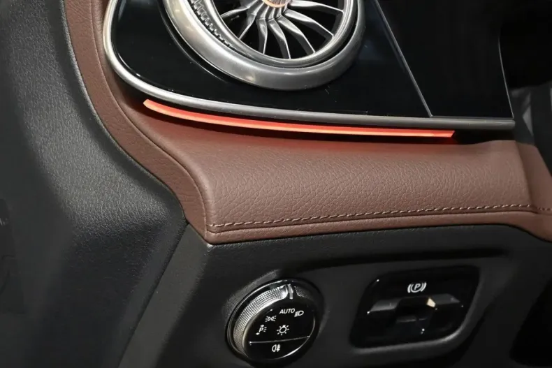 Mercedes-Benz EQS din 2023 cu 8.500 km - oferta MER134510 - foto 18