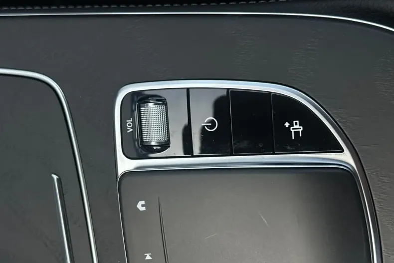 Mercedes-Benz E 200 din 2021 cu 31.400 km - oferta MER134520 - foto 35