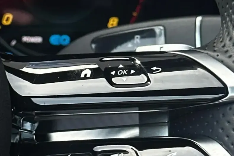 Mercedes-Benz E 200 din 2021 cu 31.400 km - oferta MER134520 - foto 38