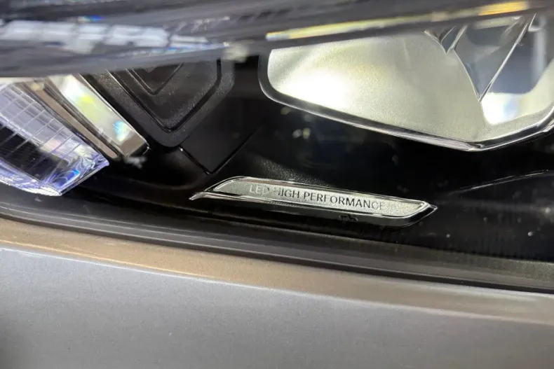 Mercedes-Benz CLA 250 din 2023 cu 9.900 km - oferta MER134534 - foto 7