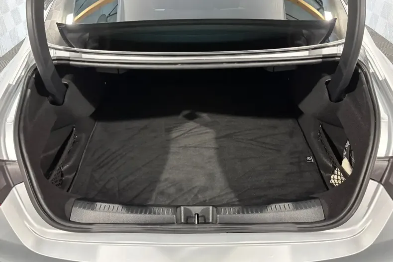 Mercedes-Benz CLA 250 din 2023 cu 9.900 km - oferta MER134534 - foto 8