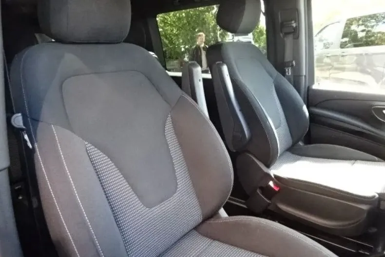 Mercedes-Benz V 300 din 2024 cu 57.502 km - oferta MER134544 - foto 7