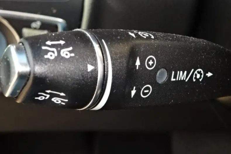 Mercedes-Benz V 300 din 2024 cu 57.502 km - oferta MER134544 - foto 17