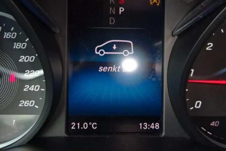 Mercedes-Benz V 300 din 2024 cu 57.502 km - oferta MER134544 - foto 19