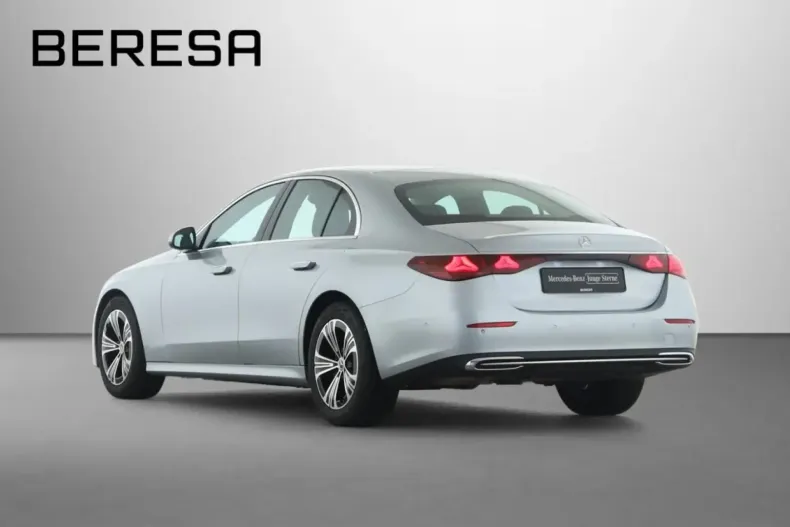 Mercedes-Benz E 200 din 2024 cu 6.900 km - oferta MER134559 - foto 3