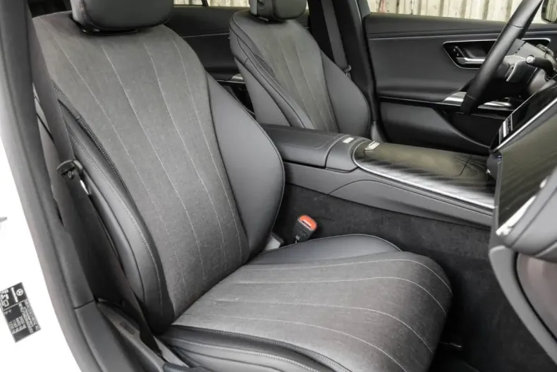 Mercedes-Benz E 200 din 2024 cu 5.033 km - oferta MER134560 - foto 6