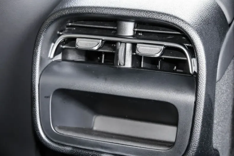 Mercedes-Benz E 200 din 2024 cu 5.033 km - oferta MER134560 - foto 14