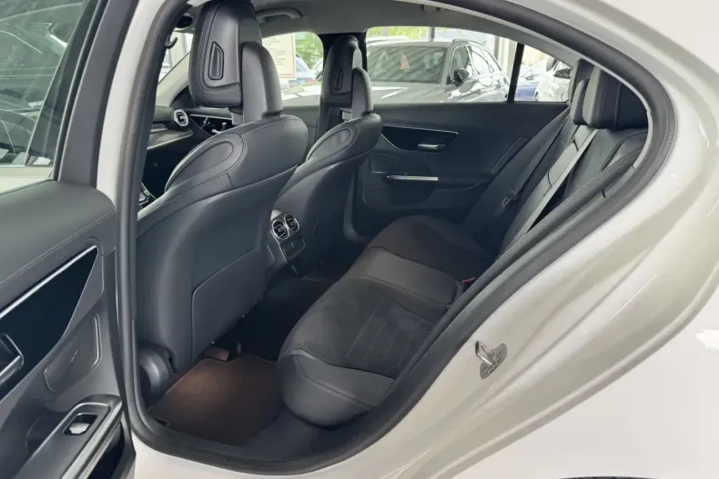 Mercedes-Benz C 180 din 2024 cu 22.716 km - oferta MER134564 - foto 12