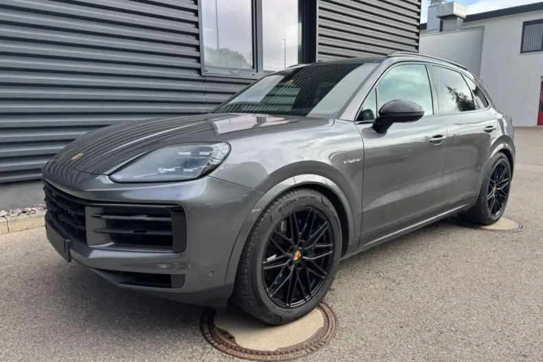 Porsche Cayenne din 2024 cu 45.000 km - oferta POR134573 - foto 1
