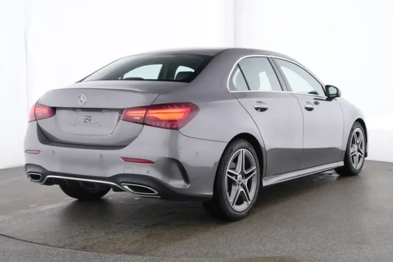 Mercedes-Benz A 180 din 2024 cu 10.500 km - oferta MER134582 - foto 3