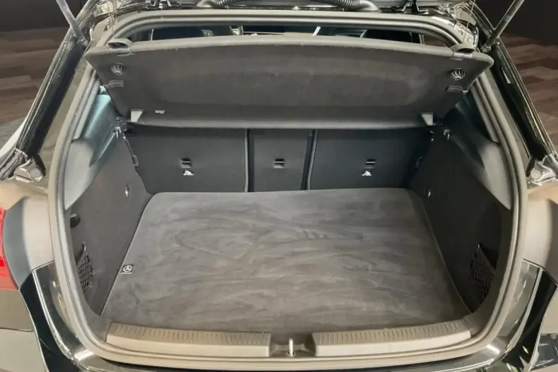 Mercedes-Benz A 180 din 2024 cu 27.466 km - oferta MER134584 - foto 11