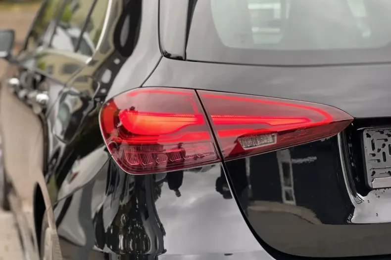 Mercedes-Benz A 200 din 2024 cu 38.360 km - oferta MER134585 - foto 10