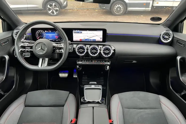 Mercedes-Benz A 200 din 2024 cu 38.360 km - oferta MER134585 - foto 12