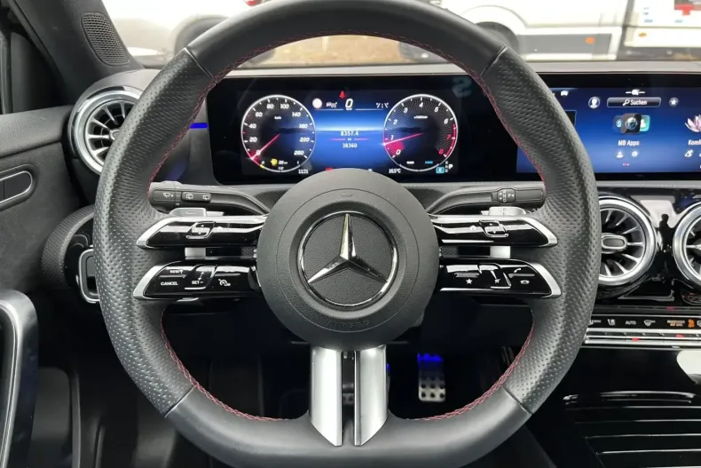 Mercedes-Benz A 200 din 2024 cu 38.360 km - oferta MER134585 - foto 13