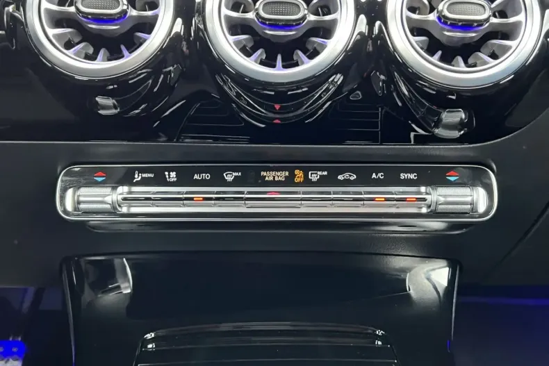 Mercedes-Benz A 200 din 2024 cu 38.360 km - oferta MER134585 - foto 21