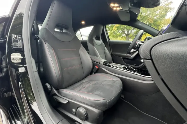 Mercedes-Benz A 200 din 2024 cu 38.360 km - oferta MER134585 - foto 29