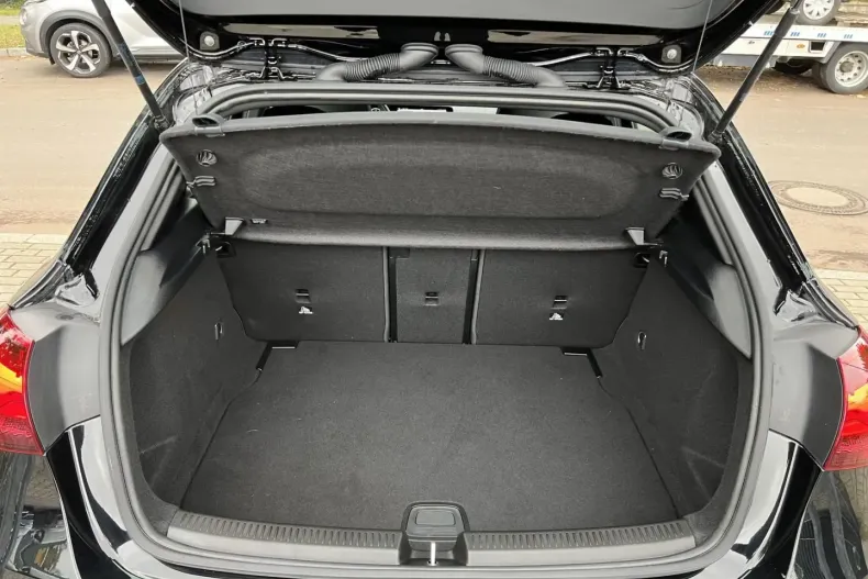 Mercedes-Benz A 200 din 2024 cu 38.360 km - oferta MER134585 - foto 34