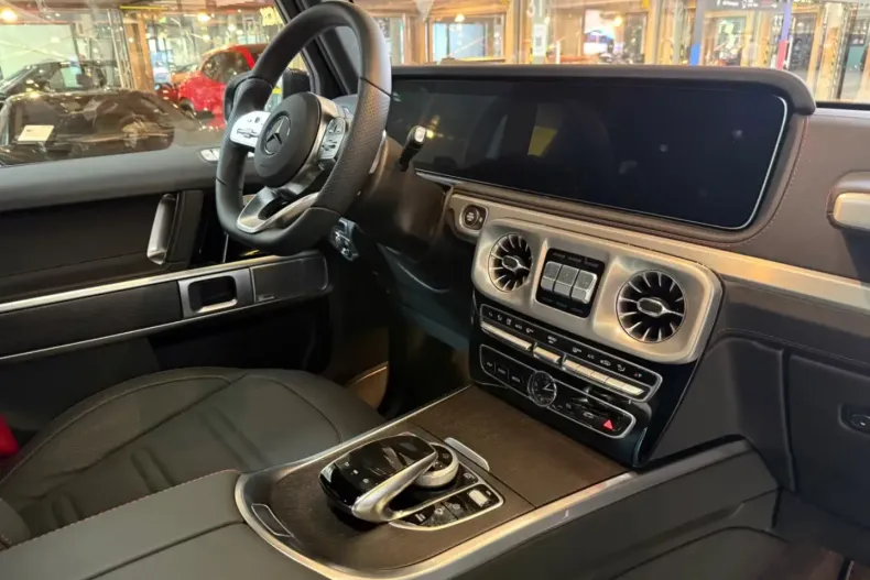 Mercedes-Benz G 500 din 2023 cu 958 km - oferta MER134615 - foto 10