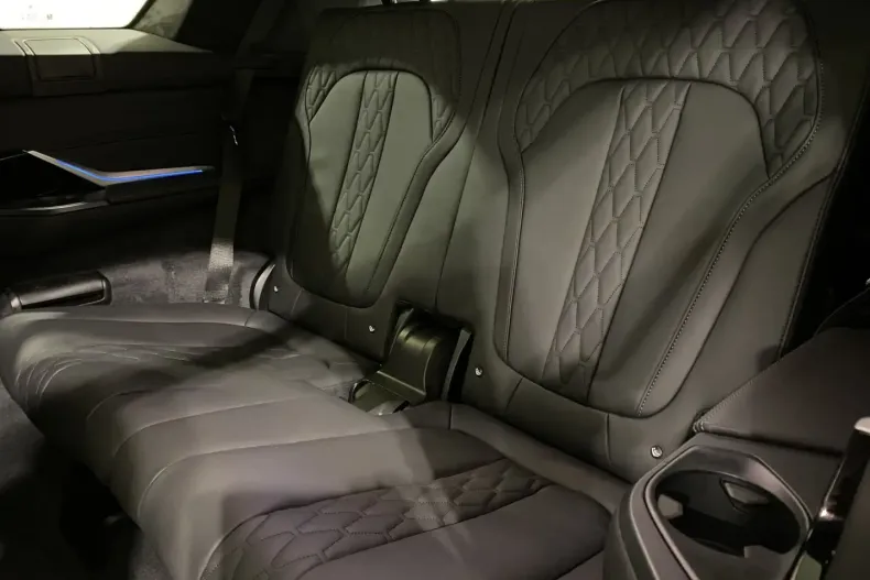 BMW X7 din 2024 cu 17.587 km - oferta BMW134654 - foto 22