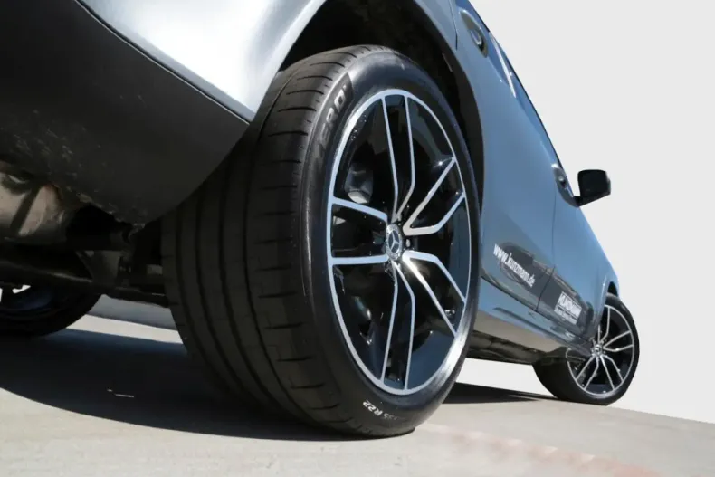 Mercedes-Benz GLE 450 din 2025 cu 8.900 km - oferta MER134657 - foto 3