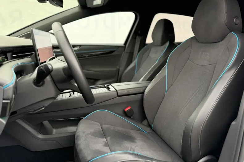 Volkswagen ID.7 din 2023 cu 3.692 km - oferta VOL134661 - foto 8