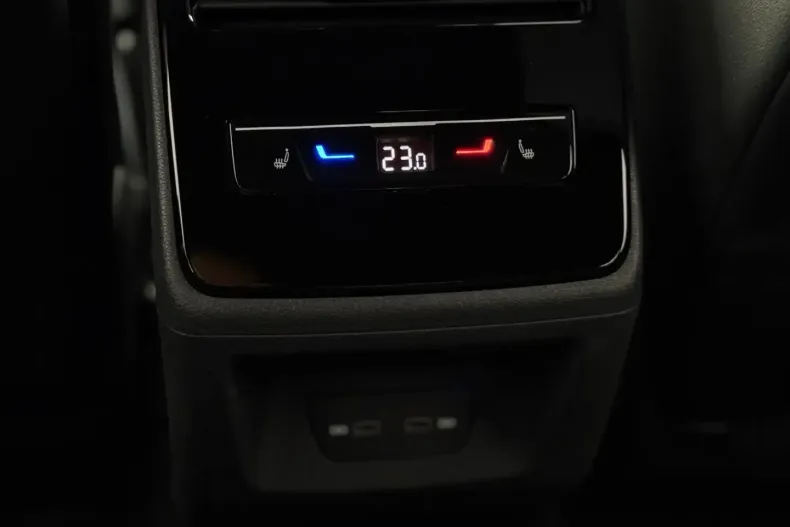 Volkswagen ID.7 din 2023 cu 3.692 km - oferta VOL134661 - foto 12