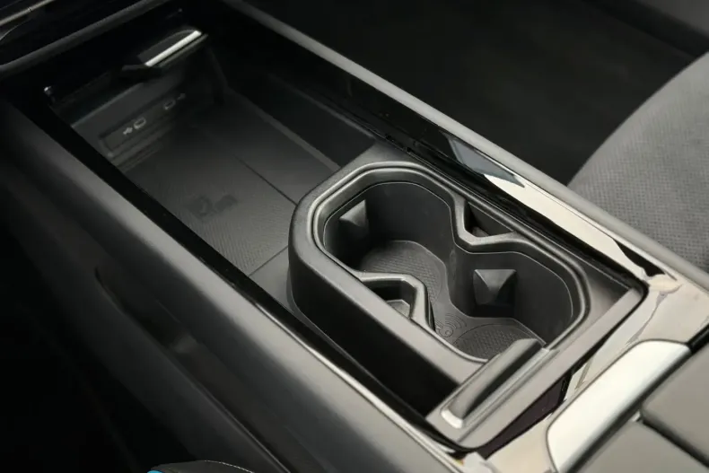 Volkswagen ID.7 din 2023 cu 3.692 km - oferta VOL134661 - foto 18