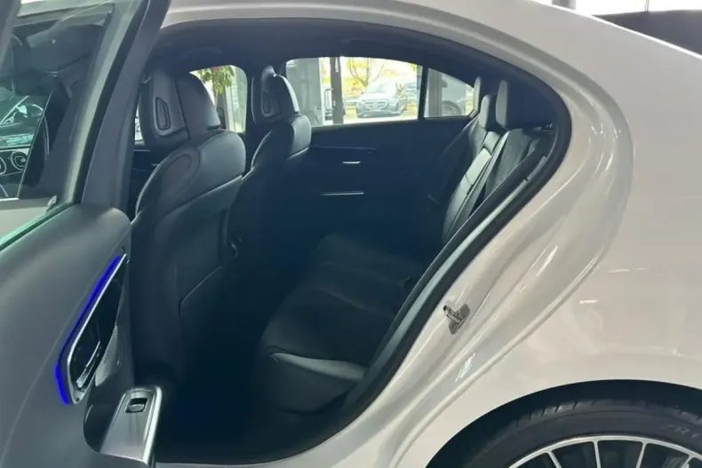 Mercedes-Benz C 180 din 2024 cu 36.956 km - oferta MER134663 - foto 14