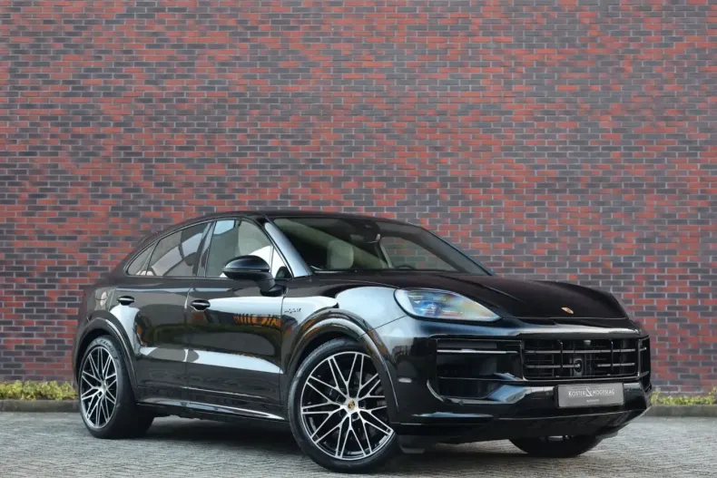Porsche Cayenne din 2024 cu 48.361 km - oferta POR134689 - foto 1
