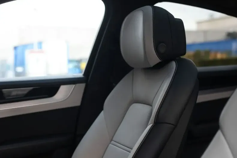 Porsche Cayenne din 2024 cu 48.361 km - oferta POR134689 - foto 5