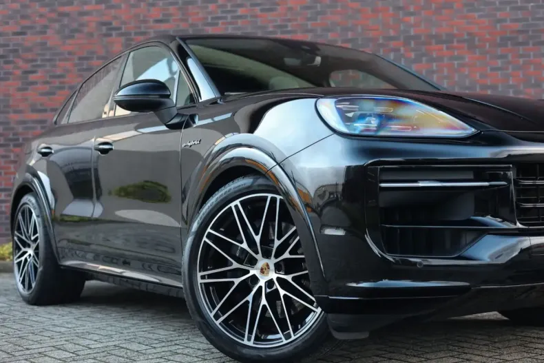 Porsche Cayenne din 2024 cu 48.361 km - oferta POR134689 - foto 6