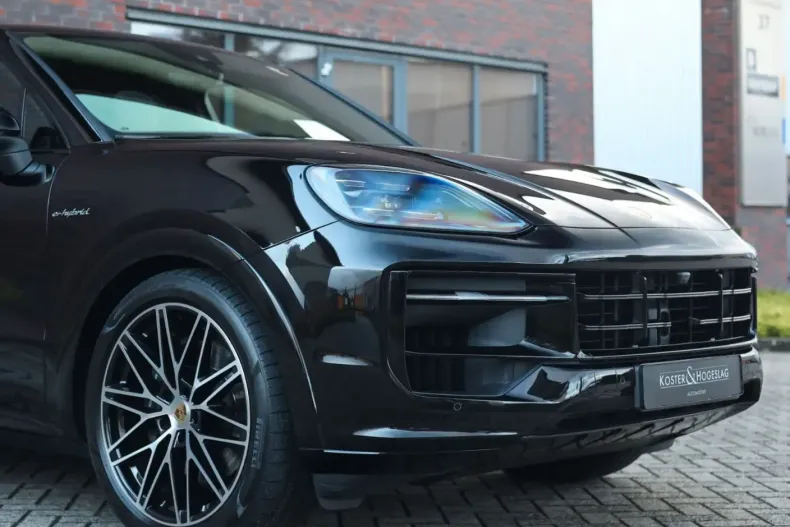 Porsche Cayenne din 2024 cu 48.361 km - oferta POR134689 - foto 8