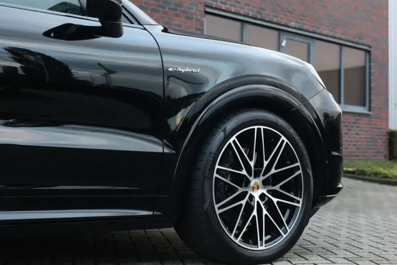 Porsche Cayenne din 2024 cu 48.361 km - oferta POR134689 - foto 16