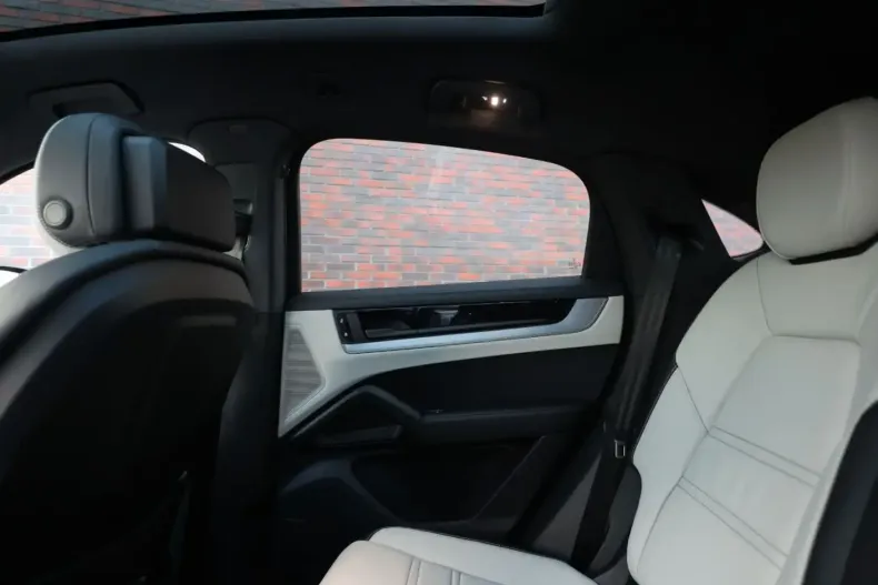 Porsche Cayenne din 2024 cu 48.361 km - oferta POR134689 - foto 32