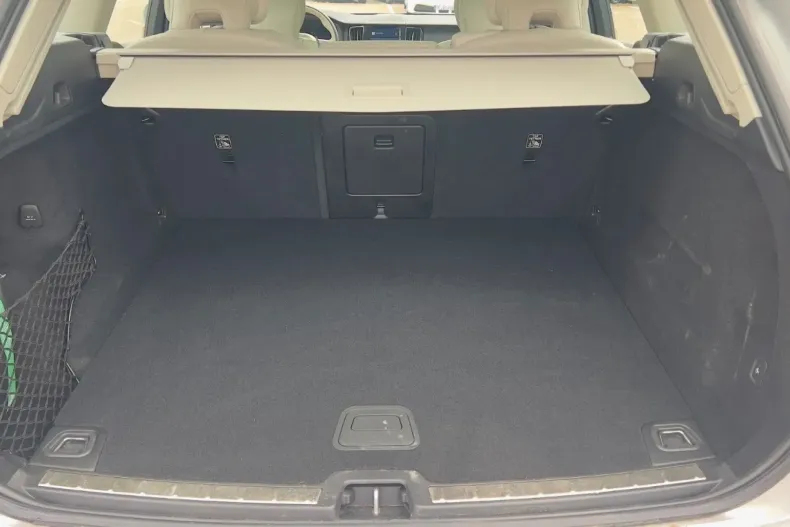 Volvo XC60 din 2022 cu 59.550 km - oferta VOL134713 - foto 12