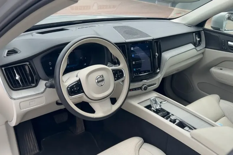 Volvo XC60 din 2022 cu 59.550 km - oferta VOL134713 - foto 17