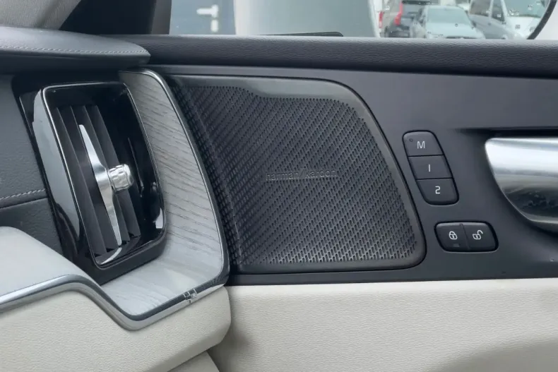 Volvo XC60 din 2022 cu 59.550 km - oferta VOL134713 - foto 22