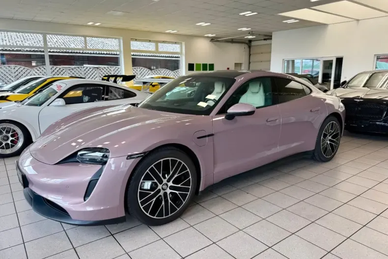 Porsche Taycan din 2023 cu 9.875 km - oferta POR134721 - foto 2