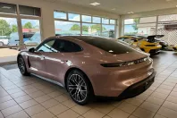Porsche Taycan din 2023 cu 9.875 km - oferta POR134721 - foto 3