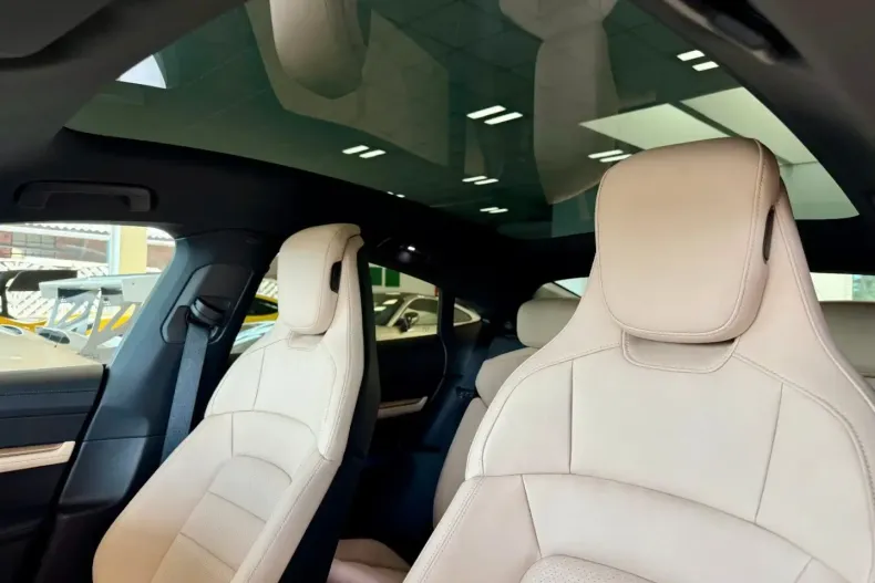 Porsche Taycan din 2023 cu 9.875 km - oferta POR134721 - foto 7