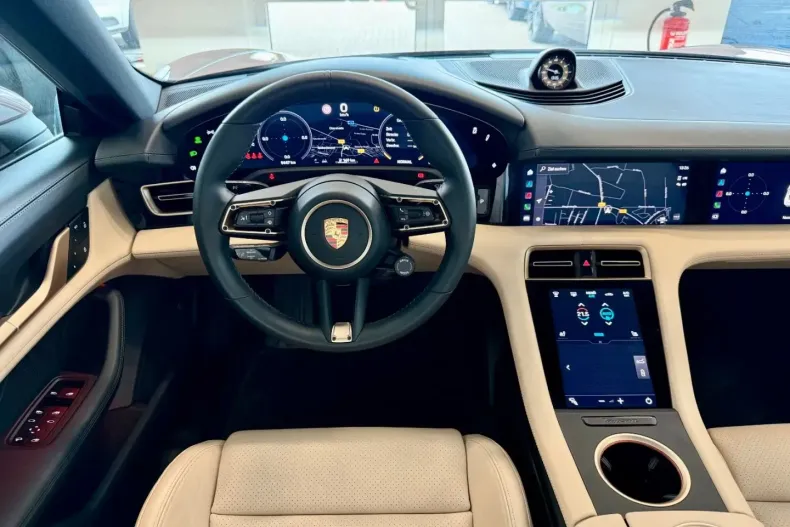 Porsche Taycan din 2023 cu 9.875 km - oferta POR134721 - foto 14