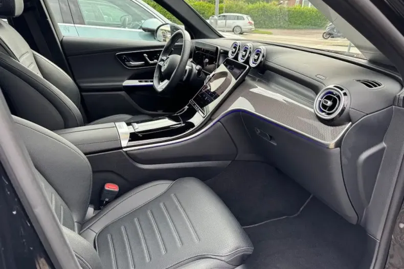 Mercedes-Benz GLC 200 din 2024 cu 23.730 km - oferta MER134726 - foto 9